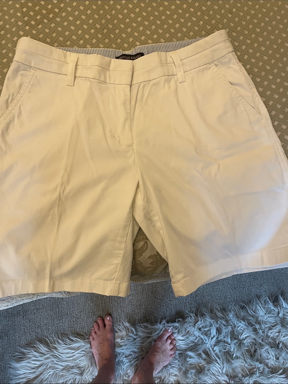 British Khaki Cream Short-Length Bermuda Shorts